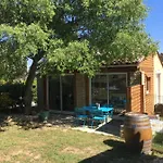 La Chambre Haute, Spa Et Jardin Exterieur A Nimes Bed & Breakfast 4*