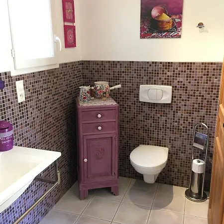 La Haute Et Son Jardin Dans Les Hauteurs De 4* Nîmes