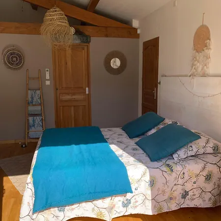 La Haute, Et Jardin Exterieur A فندق مبيت وإفطار