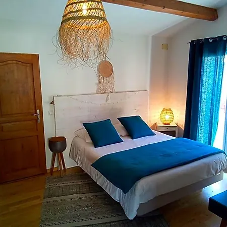 La Haute, Sa Kitchenette, Son Et Son Jardin à 4* Nîmes