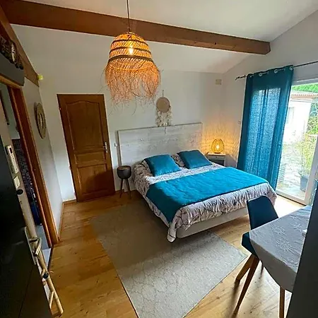 Oda ve Kahvaltı La Haute, Et Jardin Exterieur A 4*