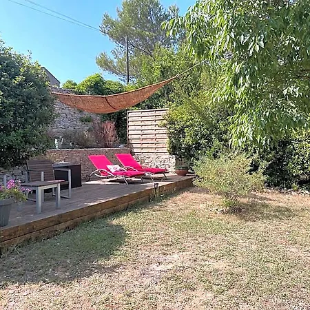 La Haute, Sa Kitchenette, Son Et Son Jardin à