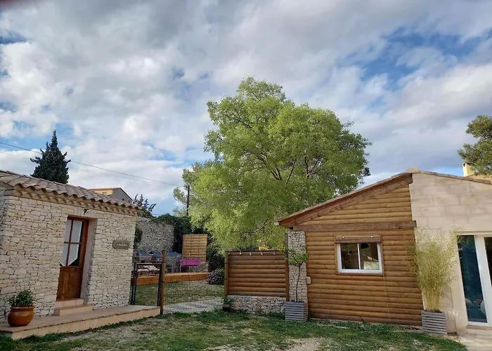 La Haute, Son Et Son Jardin A Nîmes
