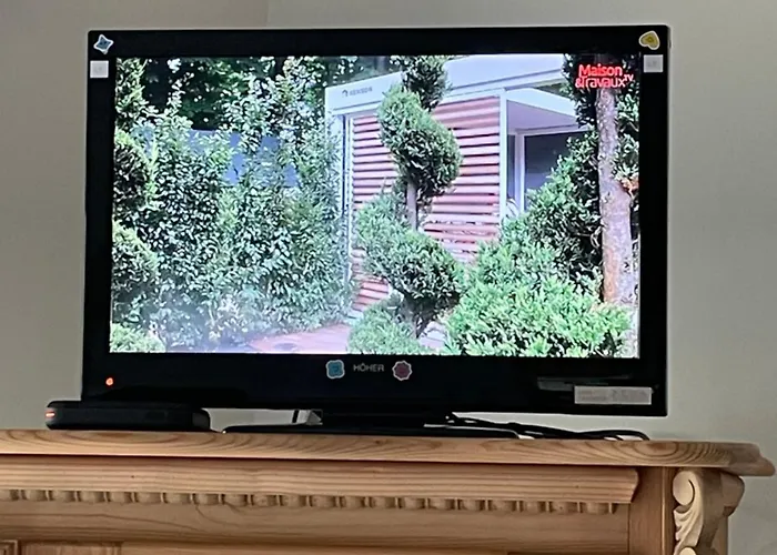 La Haute, Son Et Son Jardin A