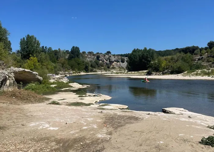 La Haute, Son Et Son Jardin A Bed & Breakfast Nîmes